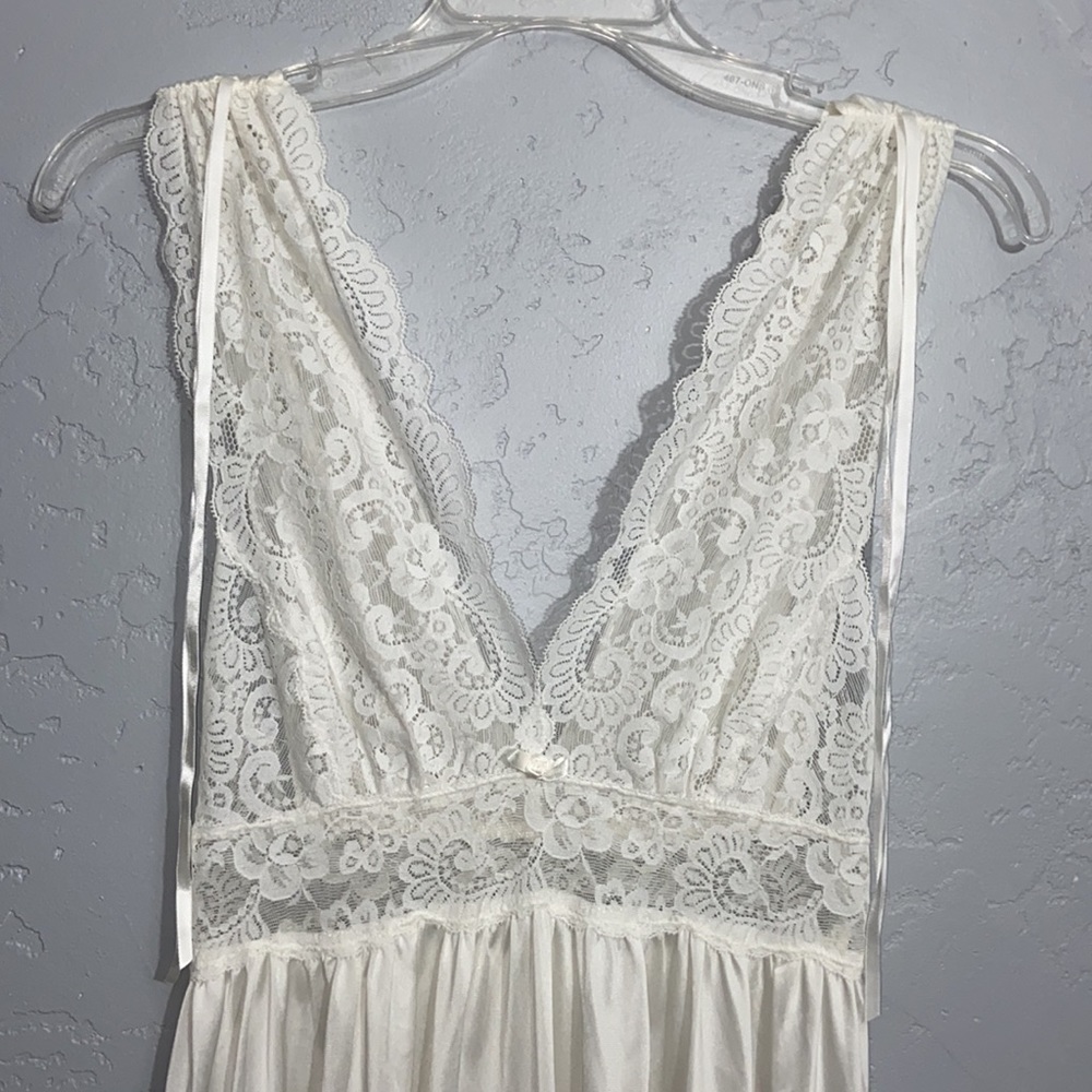Vintage Olga Lace Front Waist Long Nightgown Bridal Lingerie Size Small - Picture 3 of 16